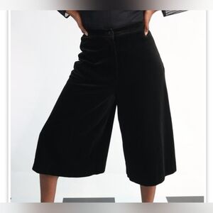 Elegant Black Wide Leg Culottes